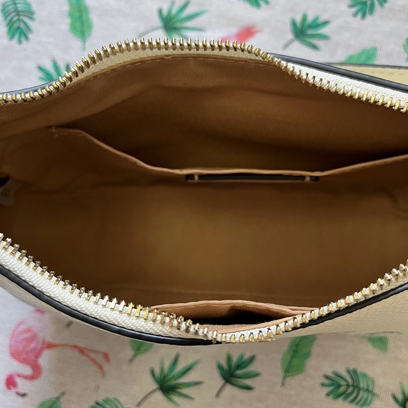 PEANUTS x COACH Womens Teri Shoulder Bag Cream White With Snoopy - Picture 4 of 6